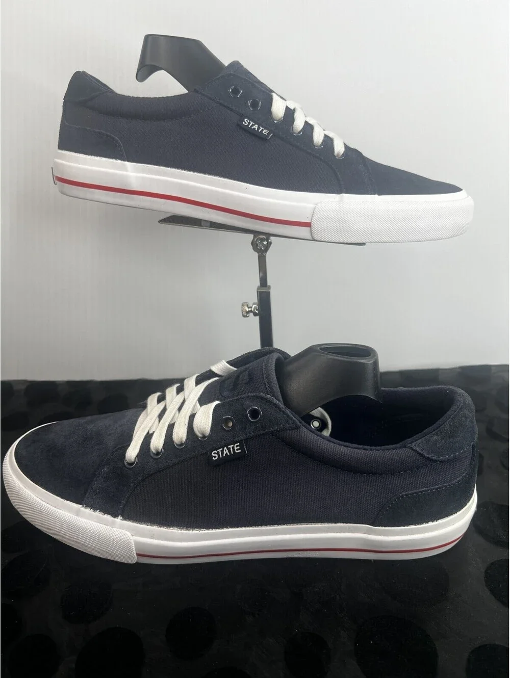 STATE Footwear Hudson Men’s 9.5 Navy Suede Discontinued Sneakers White Red